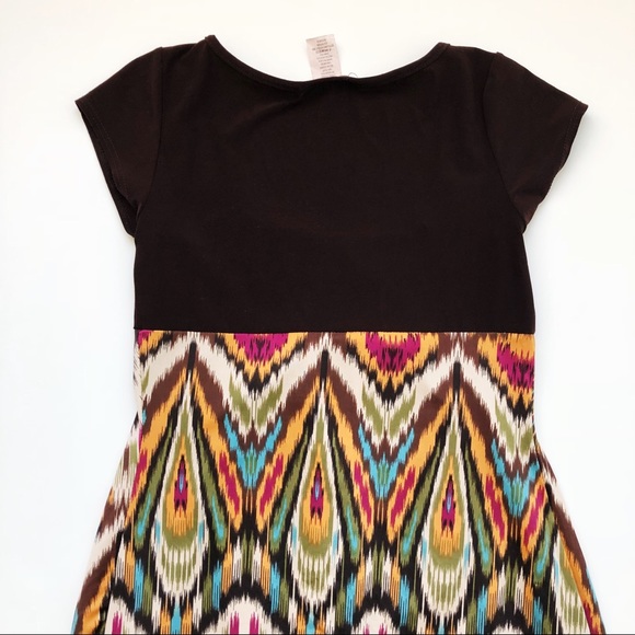 Brown dress with pattern details. Size small - Picture 7 of 8